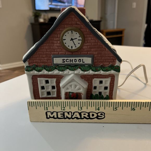 1995 Winter Valley Village School House Christmas Box Cord No Steeple Paint Chip - Picture 8 of 10